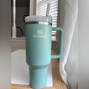 STANLEY Quencher 40oz H2.0 FlowState Stainless Steel Eucalyptus